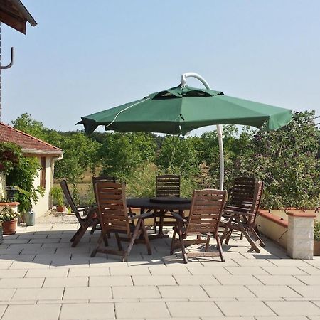 Les Tilleuls Bed and Breakfast Saint-Pé-Delbosc Buitenkant foto