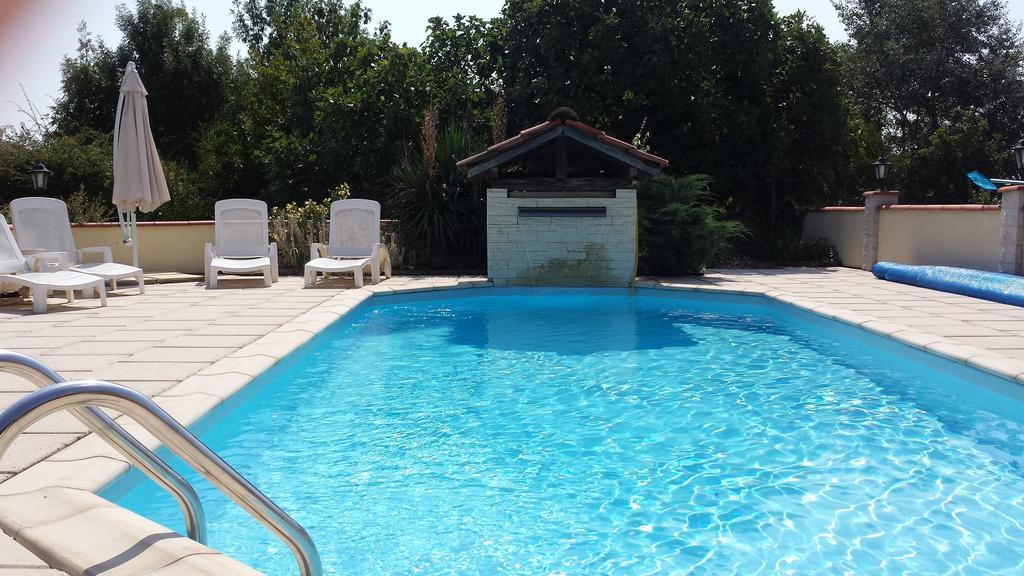 Les Tilleuls Bed and Breakfast Saint-Pé-Delbosc Buitenkant foto