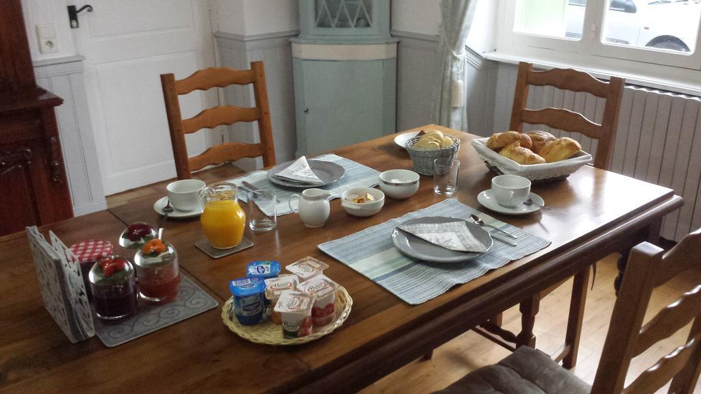 Les Tilleuls Bed and Breakfast Saint-Pé-Delbosc Buitenkant foto